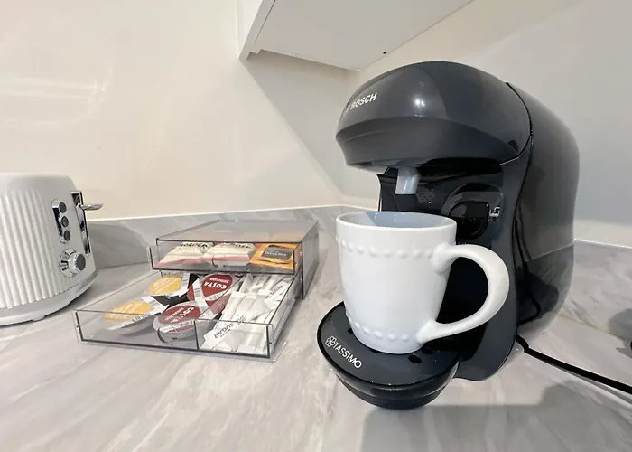 Wee Townhouse, 3 Beds With Free Parking, Wifi & Ethernet Connection