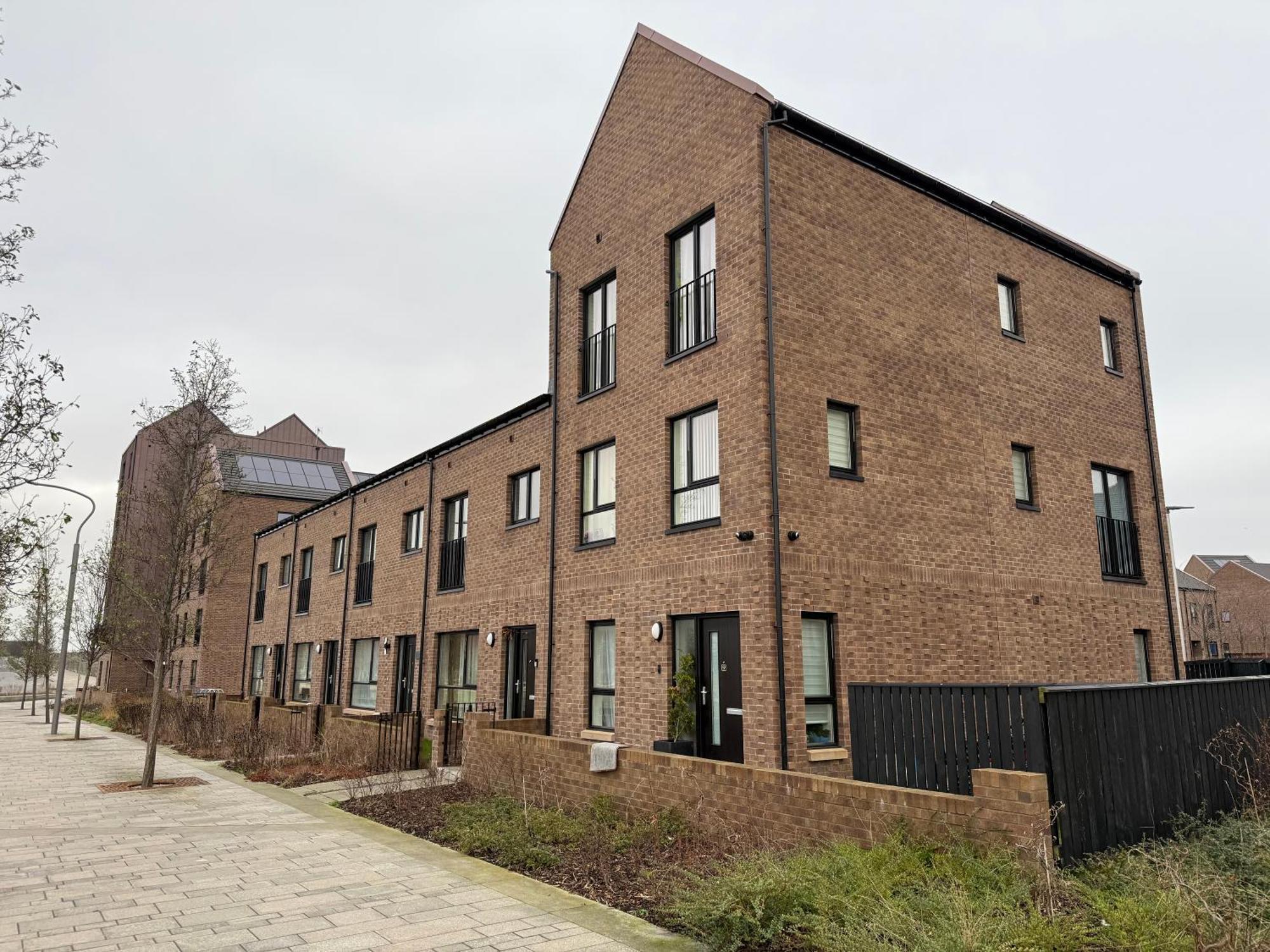 Wee Townhouse, 3 Beds With Free Parking, Wifi & Ethernet Connection Casa vacanze Glasgow